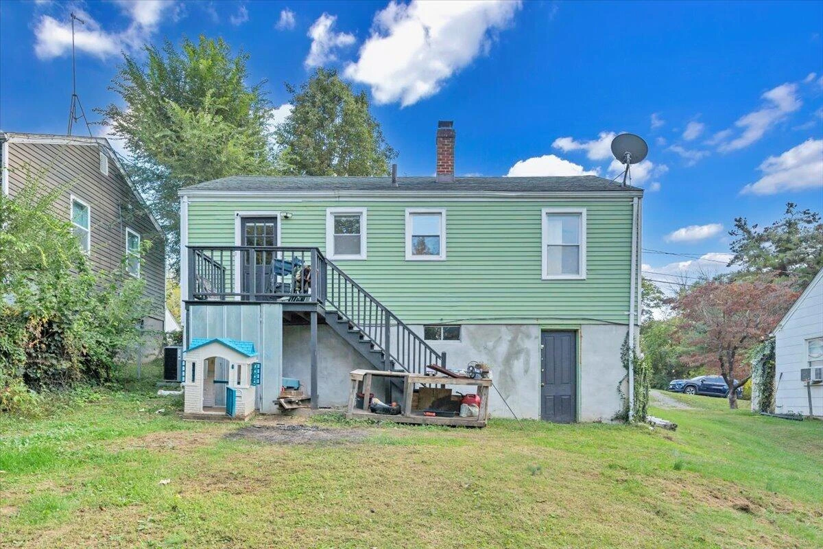 3927 Michigan AVE - Photo 19