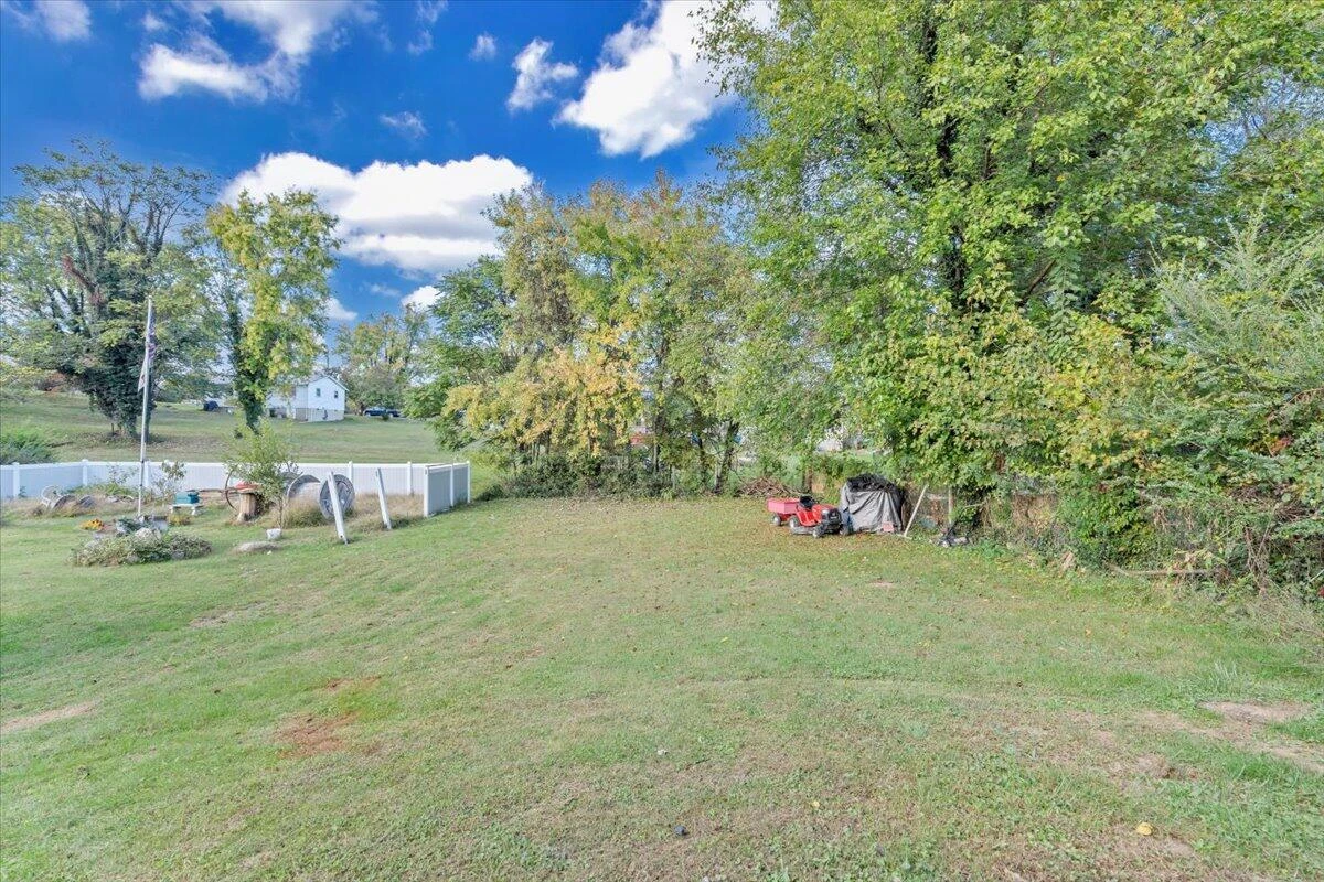 3927 Michigan AVE - Photo 23