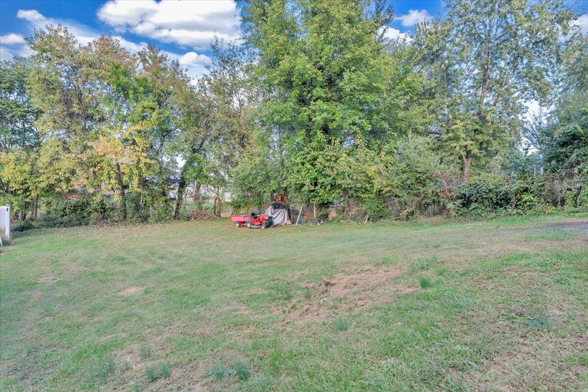 3927 Michigan AVE - Photo 24