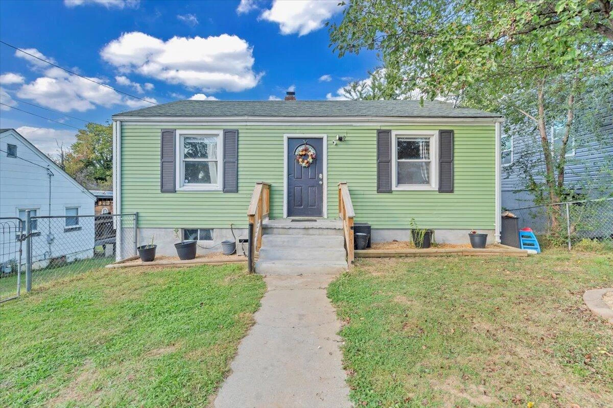 3927 Michigan AVE - Photo 28