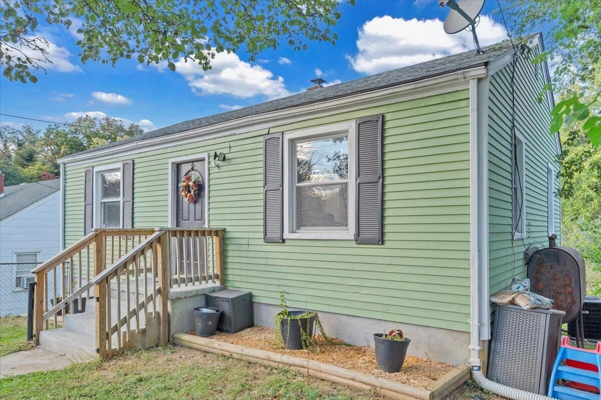 3927 Michigan AVE - Photo 29
