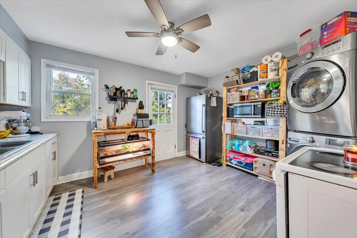 3927 Michigan AVE - Photo 6