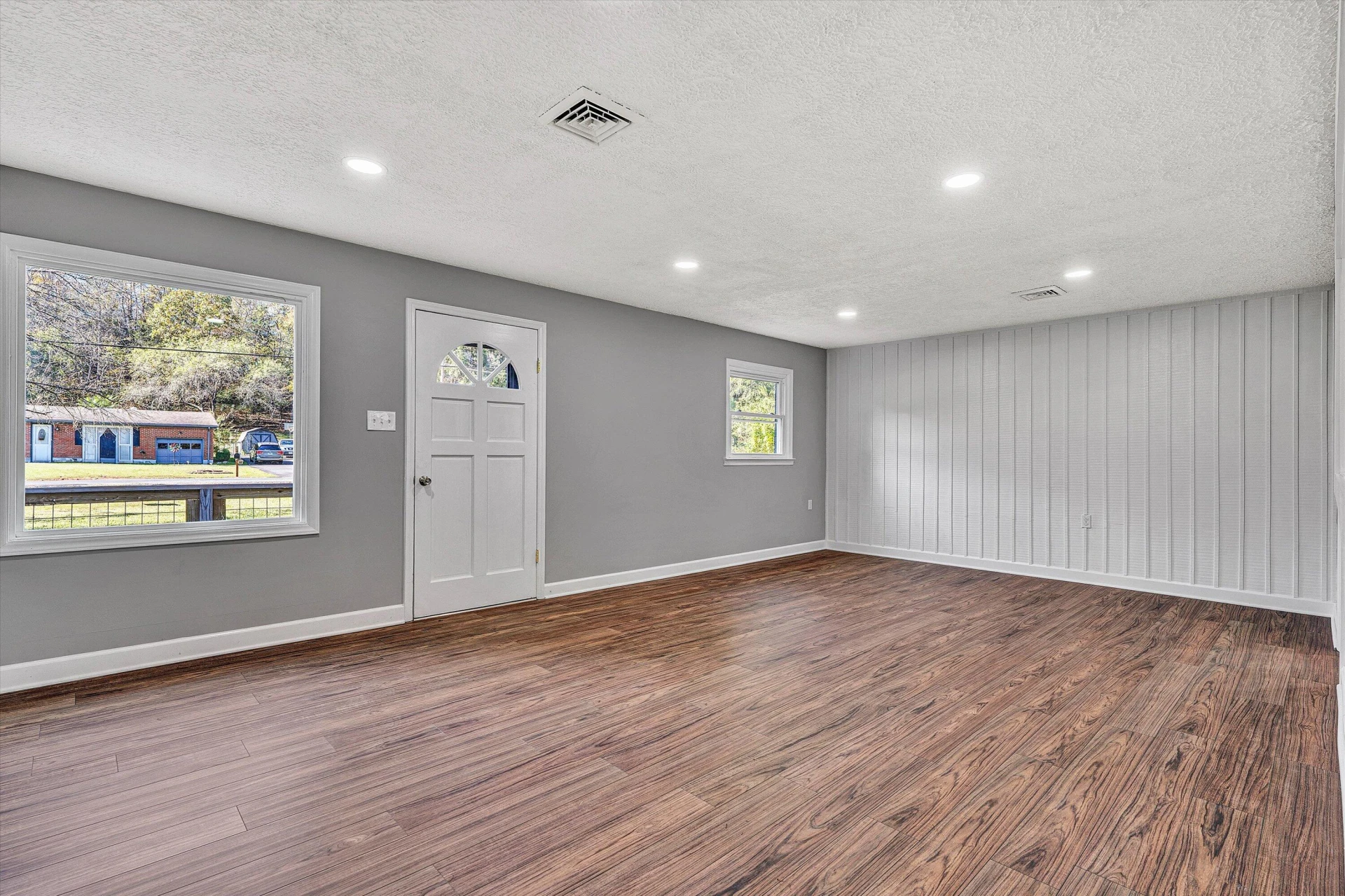 304 Broken Arrow LN - Photo 13