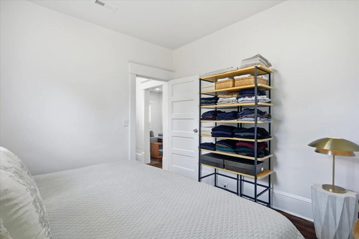 2110 Carroll AVE - Photo 11