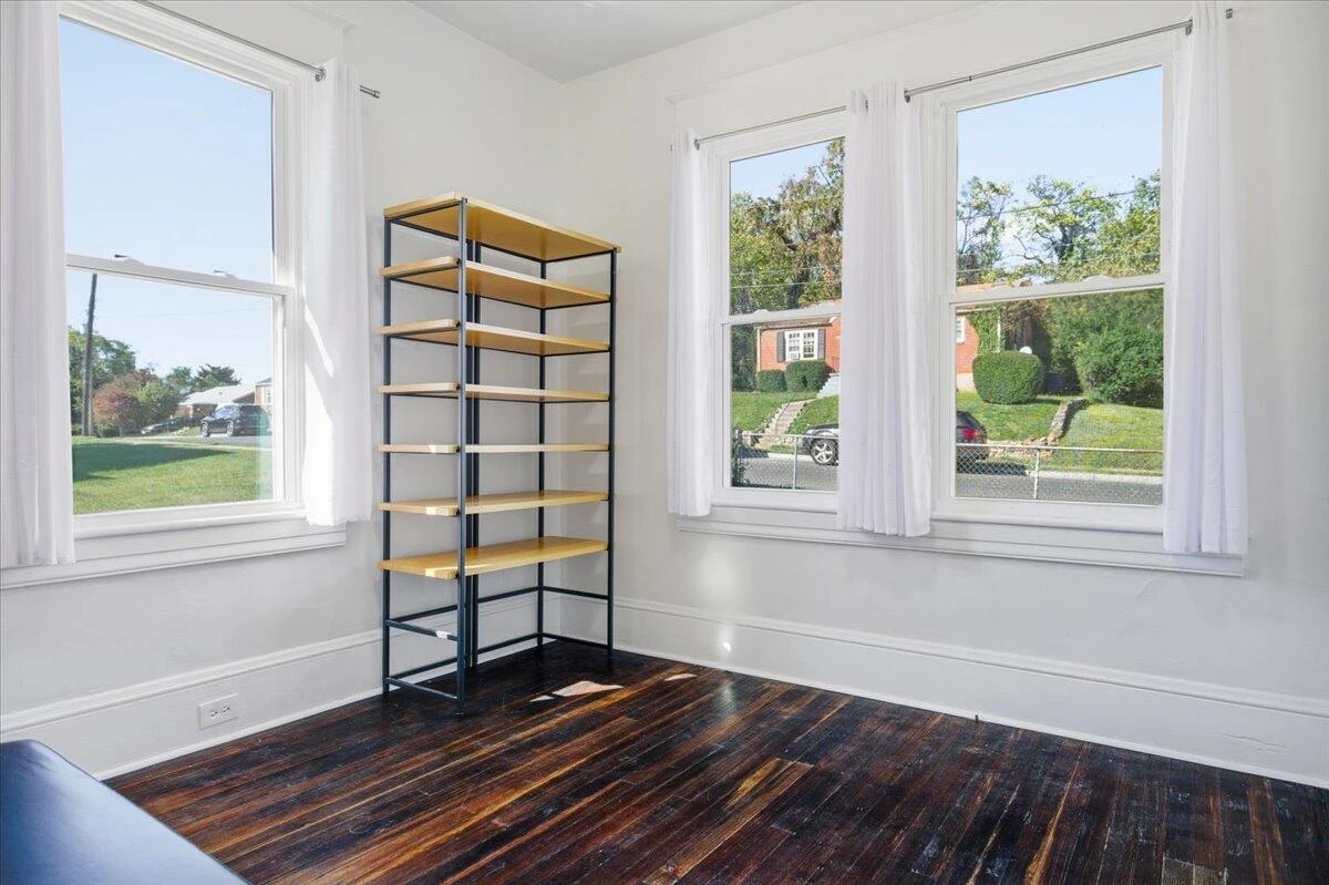 2110 Carroll AVE - Photo 14