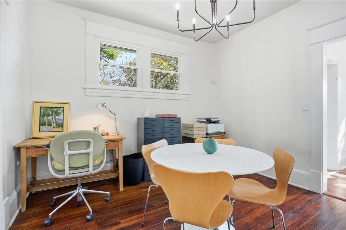 2110 Carroll AVE - Photo 16