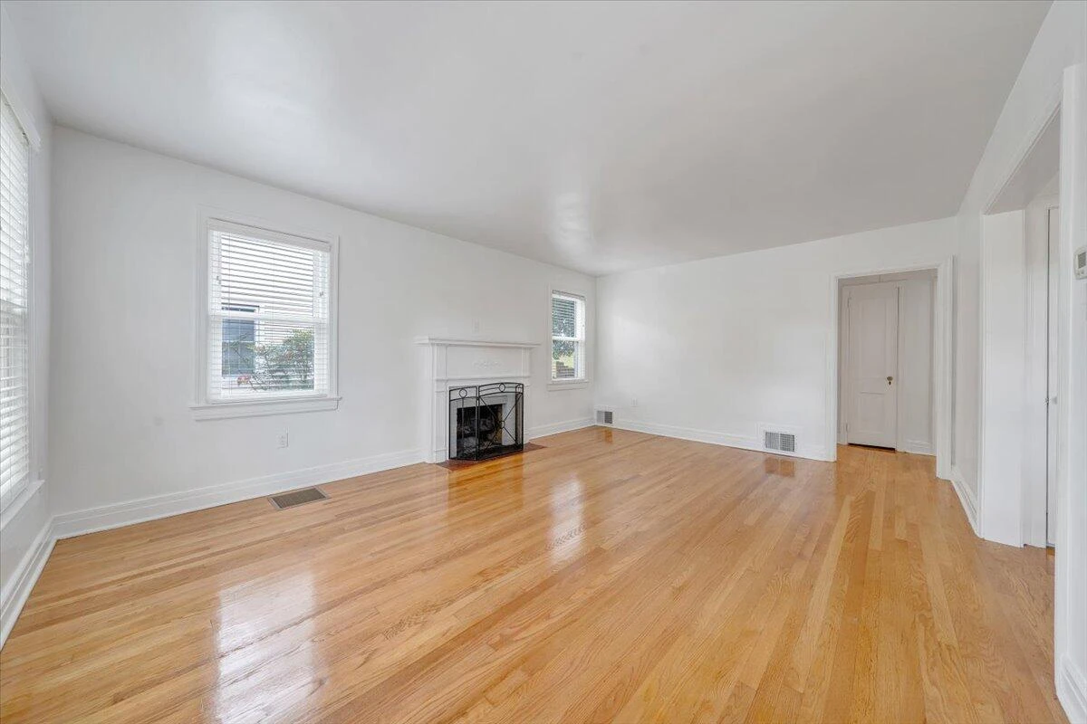 2629 Fairway DR - Photo 10