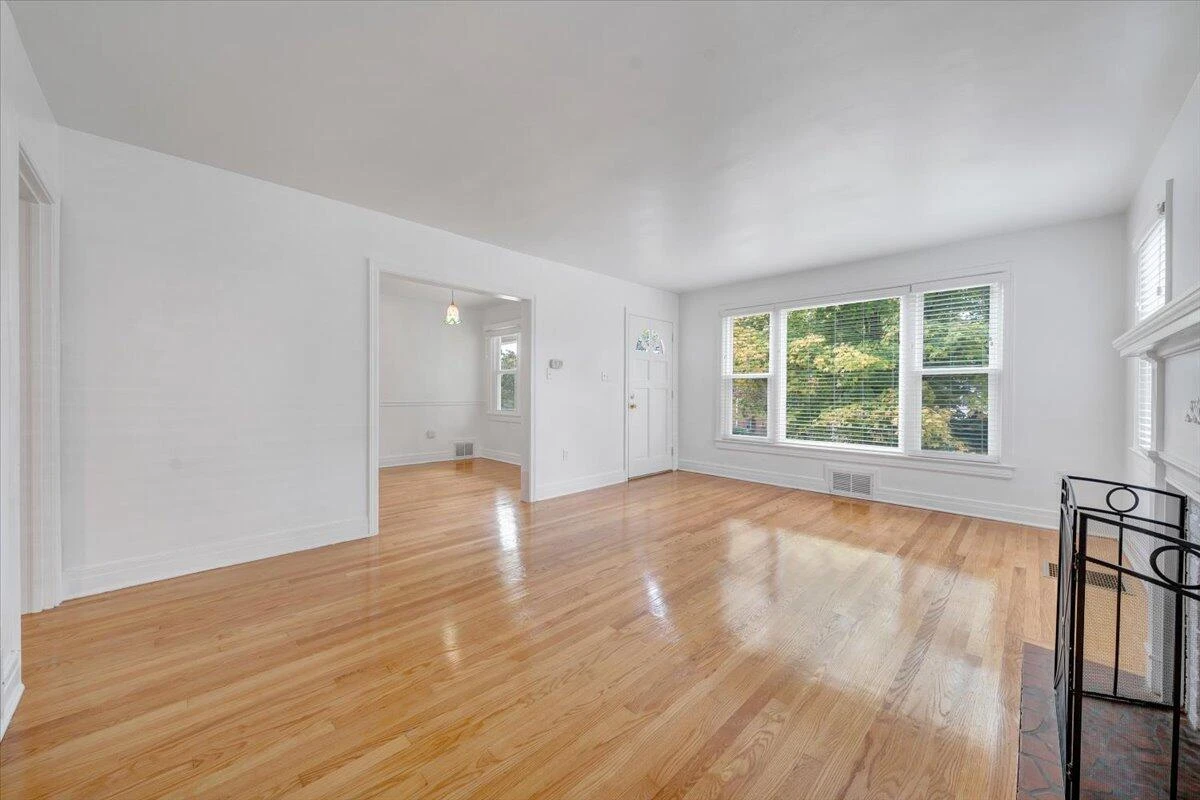 2629 Fairway DR - Photo 12