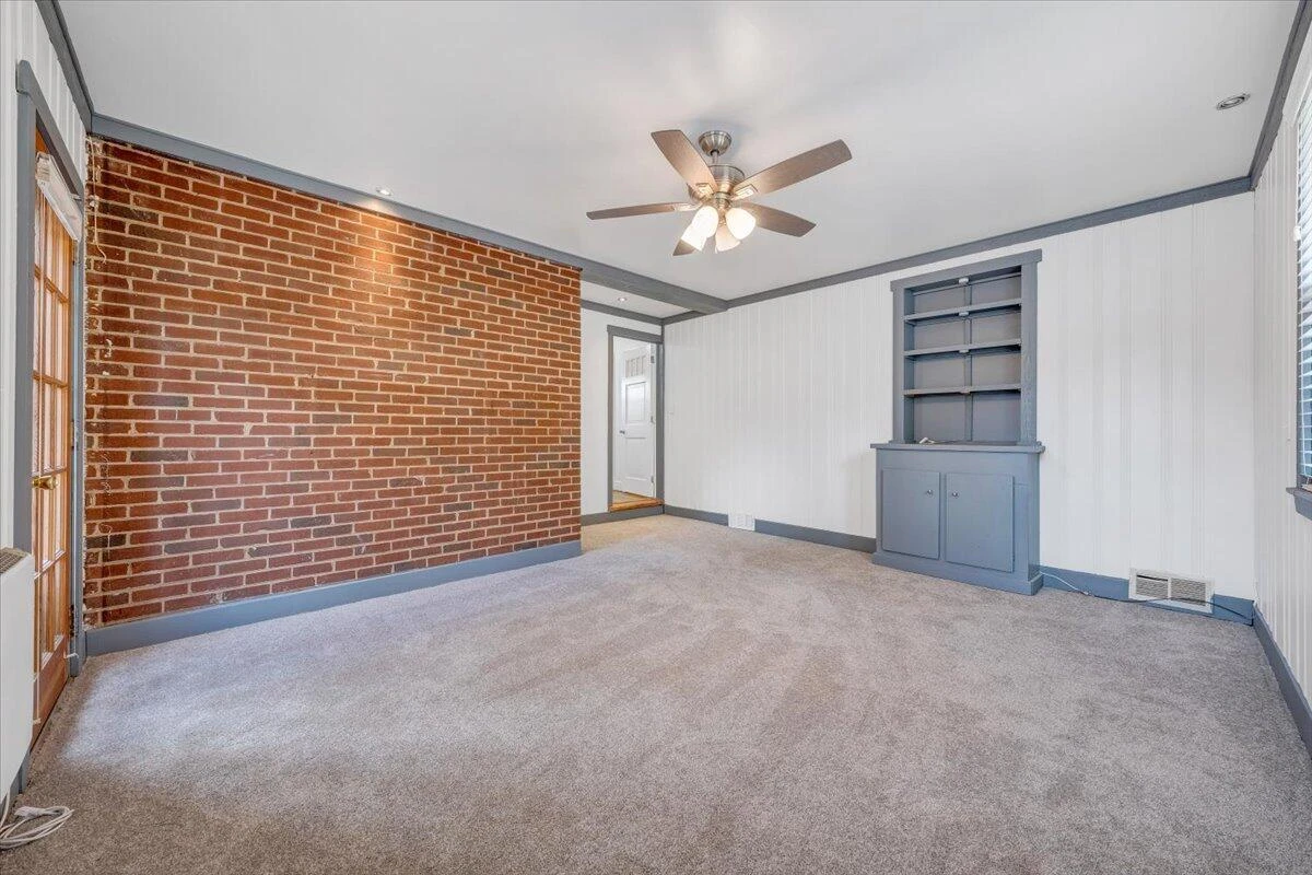 2629 Fairway DR - Photo 24