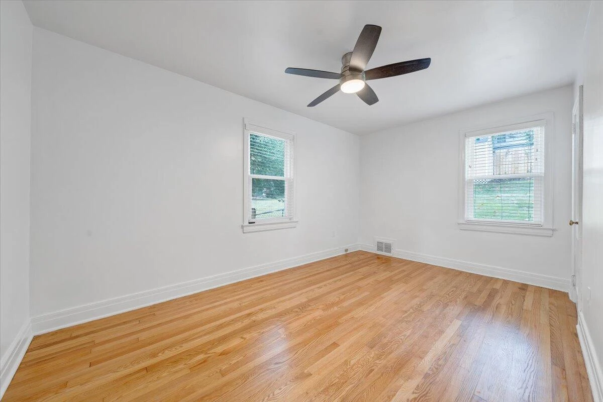 2629 Fairway DR - Photo 28