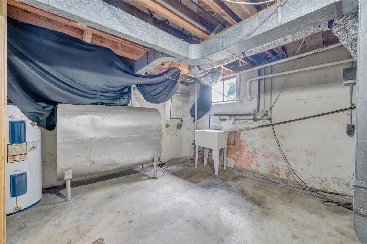 2629 Fairway DR - Photo 36