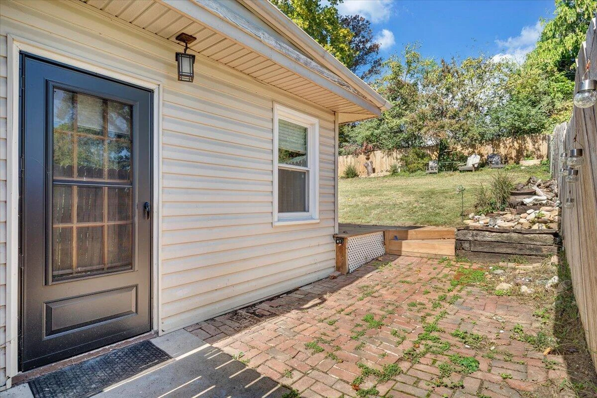 2629 Fairway DR - Photo 39