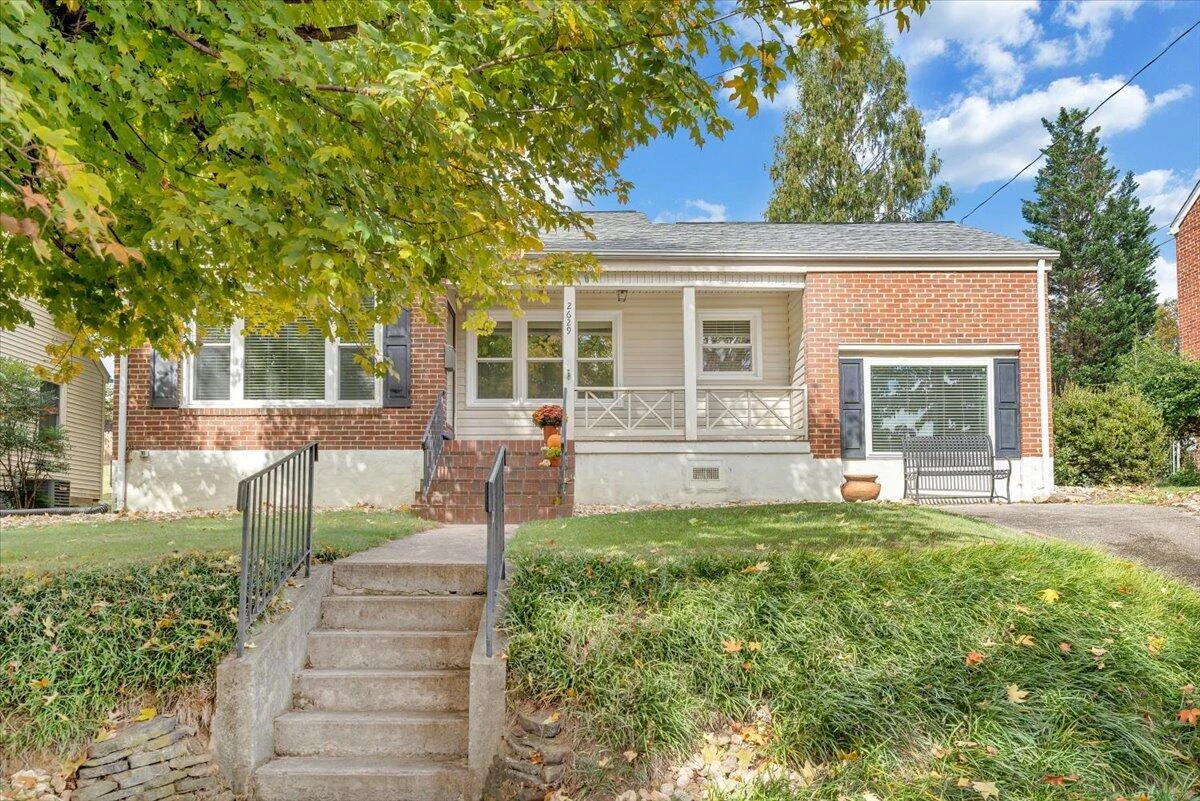 2629 Fairway DR - Photo 5