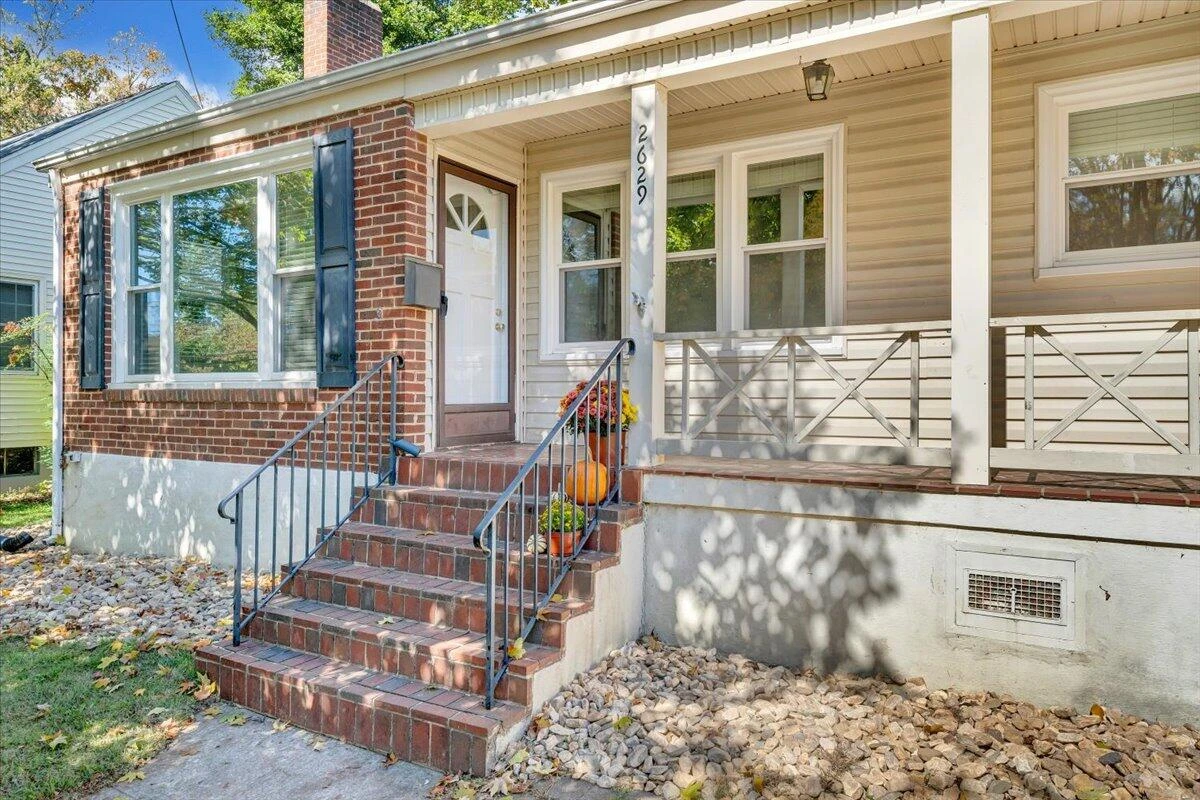 2629 Fairway DR - Photo 7