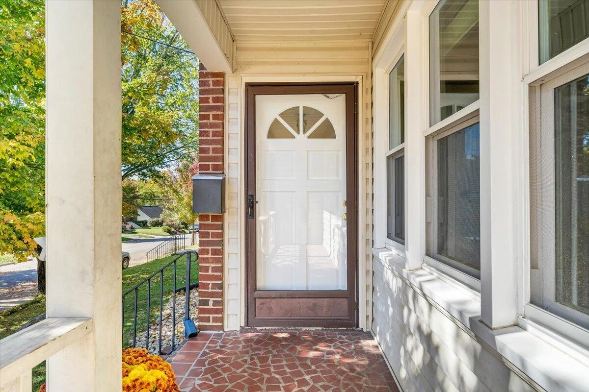 2629 Fairway DR - Photo 9
