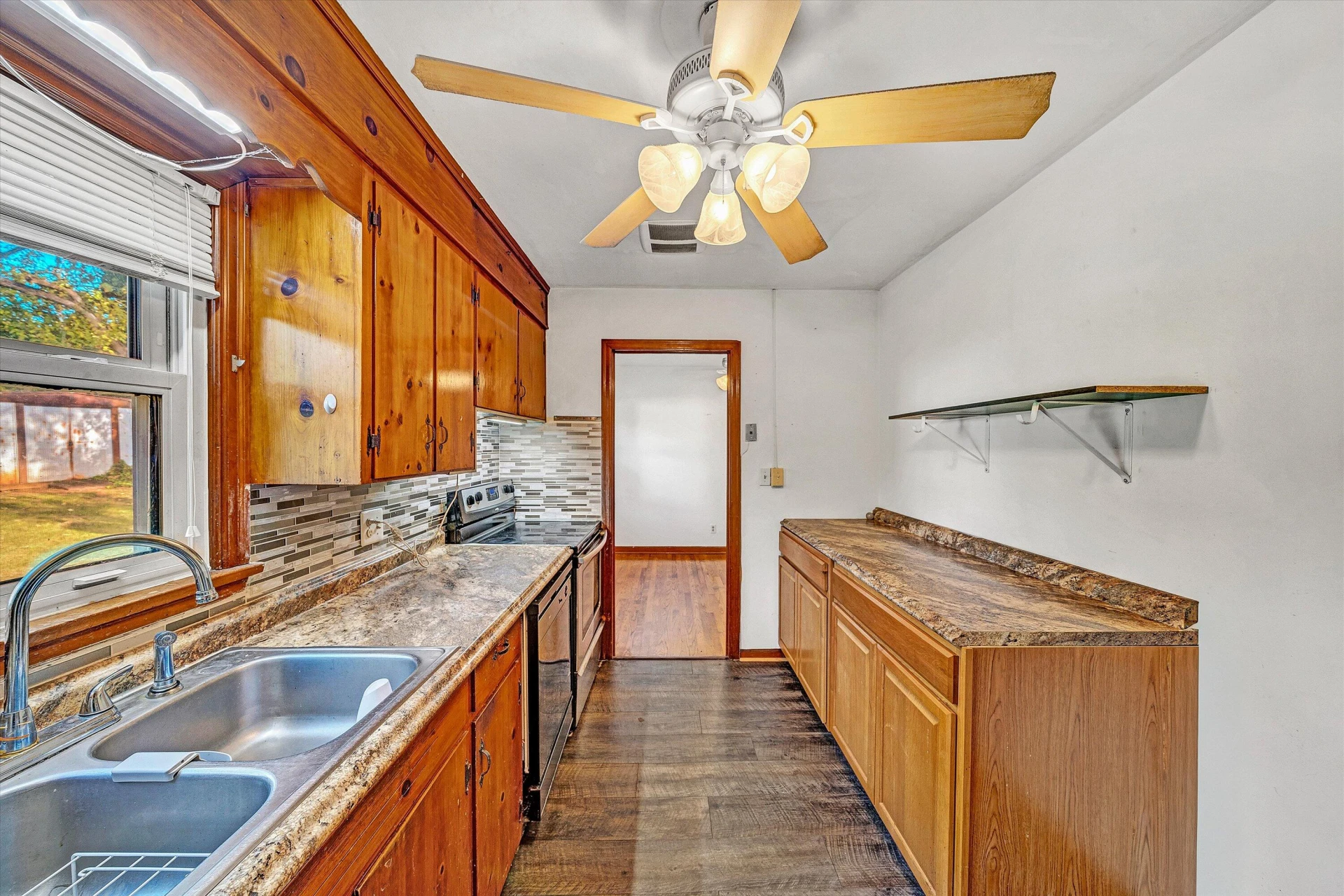 2741 Kennedy ST - Photo 10
