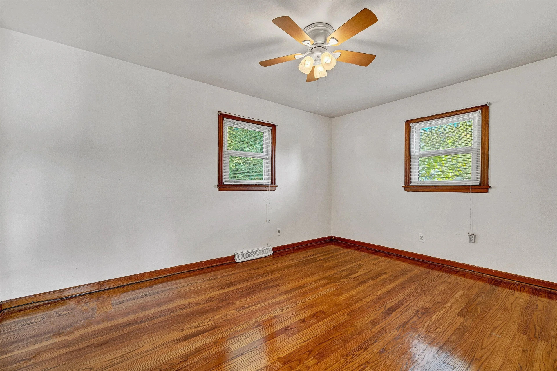 2741 Kennedy ST - Photo 13