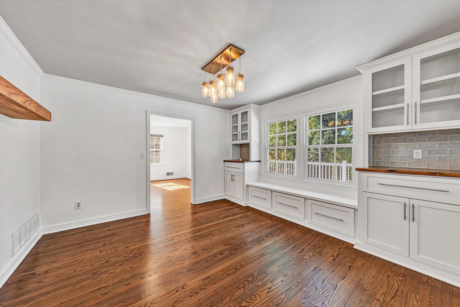 3033 Bancroft DR - Photo 15