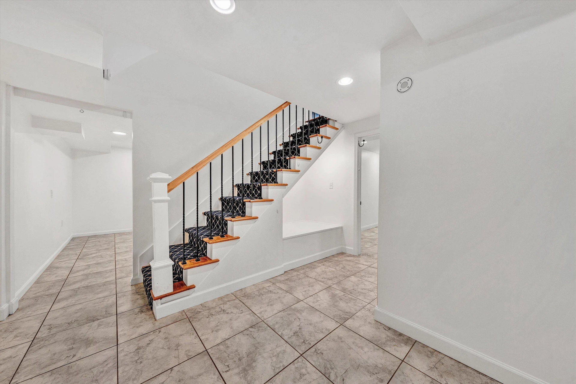 3033 Bancroft DR - Photo 44