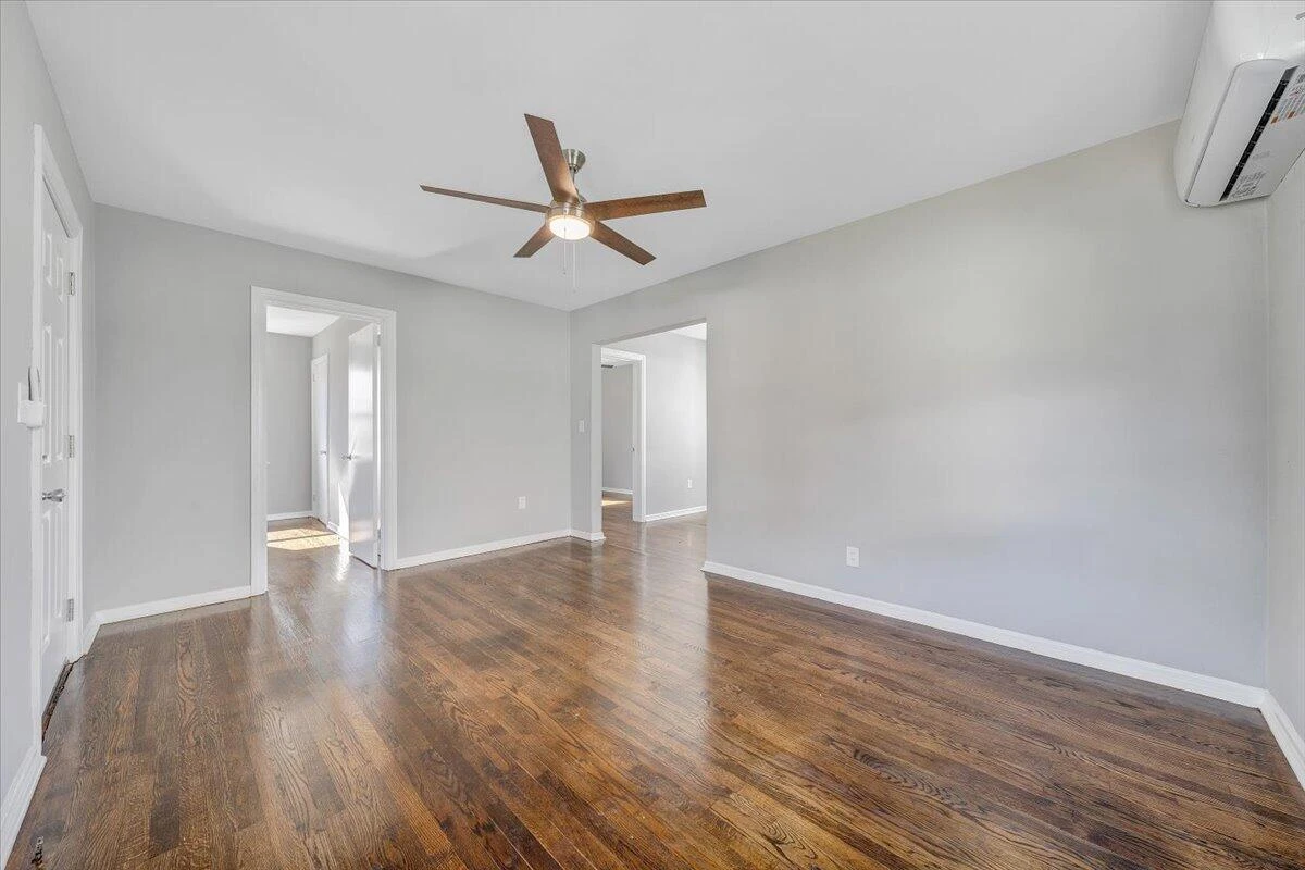 144 Courtney AVE - Photo 11