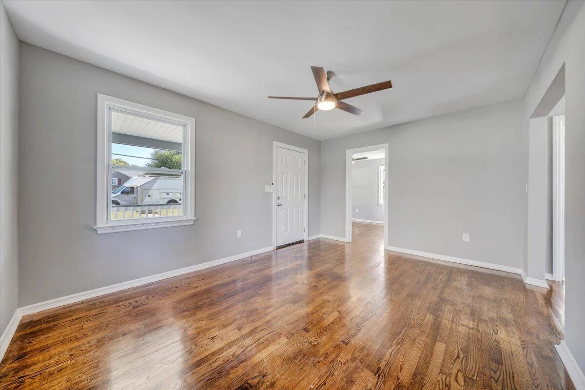 144 Courtney AVE - Photo 12