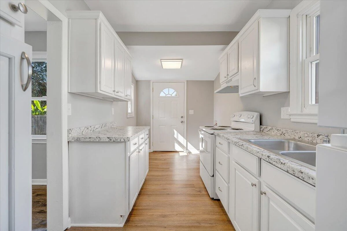 144 Courtney AVE - Photo 23