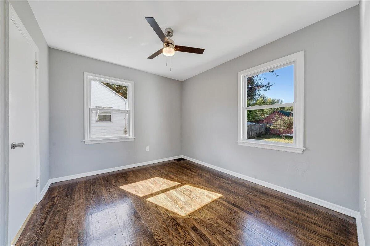 144 Courtney AVE - Photo 28