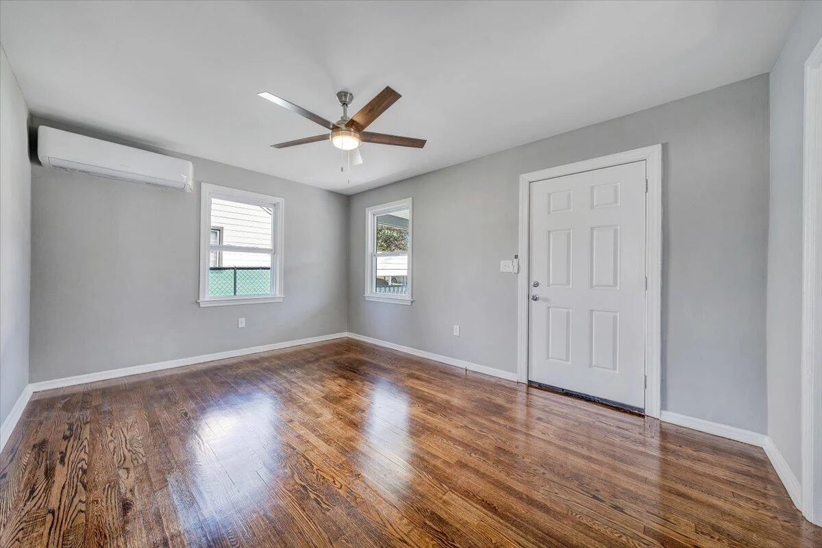 144 Courtney AVE - Photo 10
