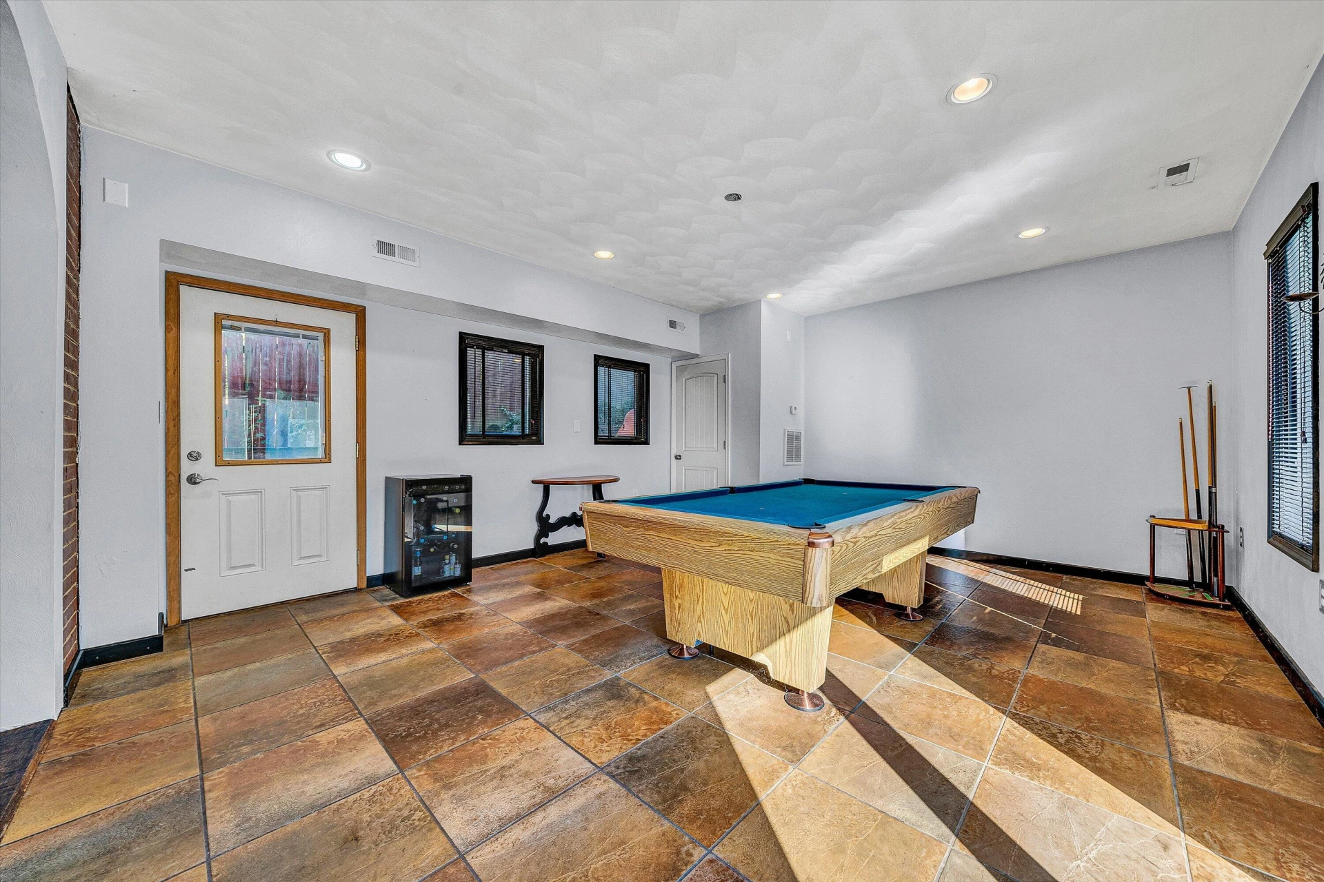 1013 Howbert AVE - Photo 18