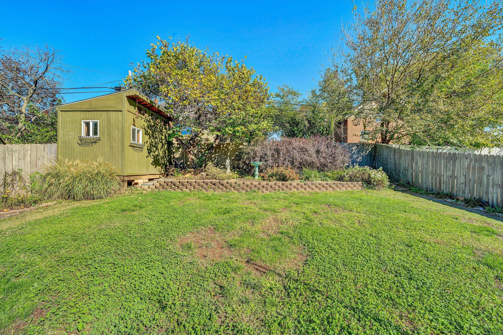 1013 Howbert AVE - Photo 25