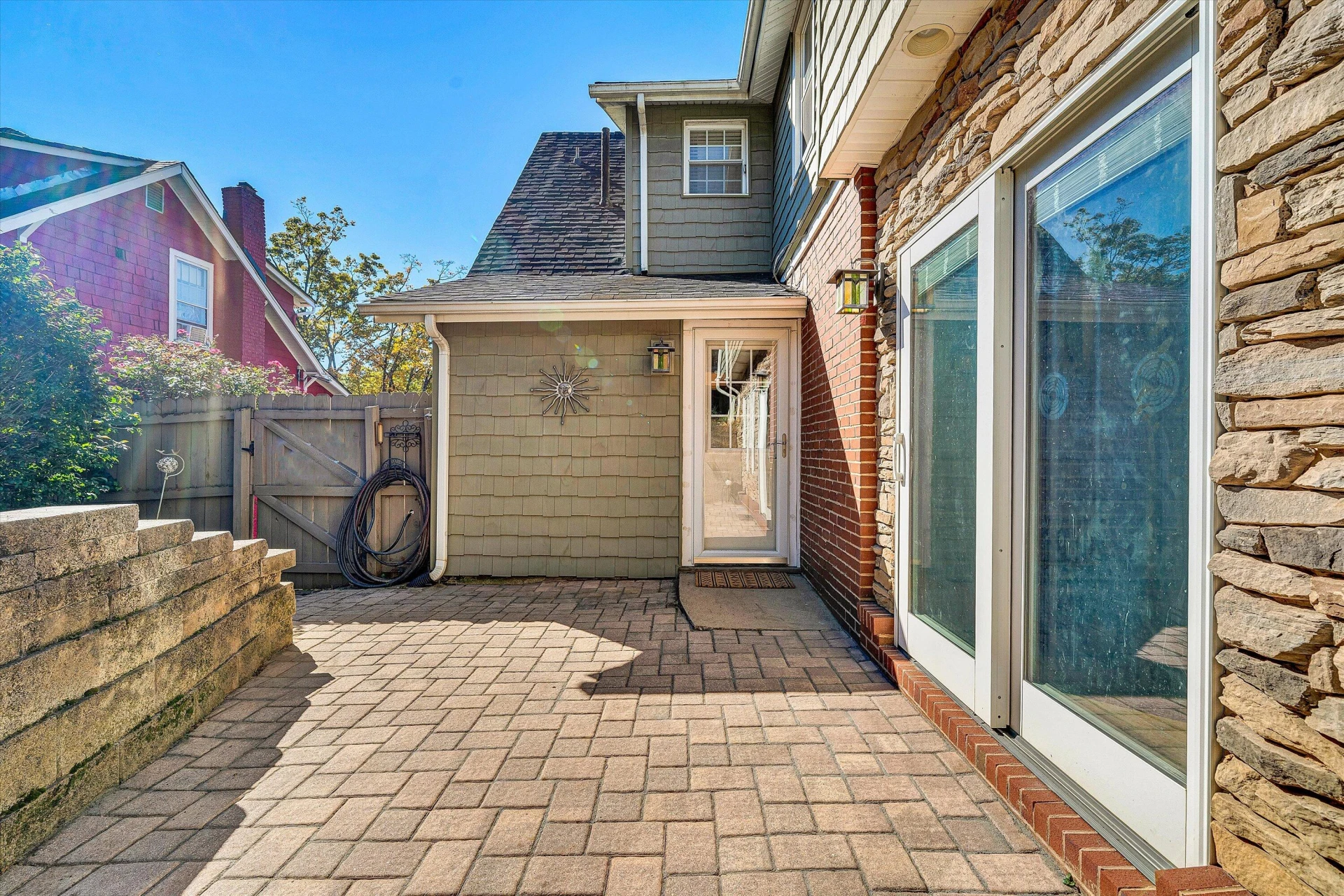 1013 Howbert AVE - Photo 28