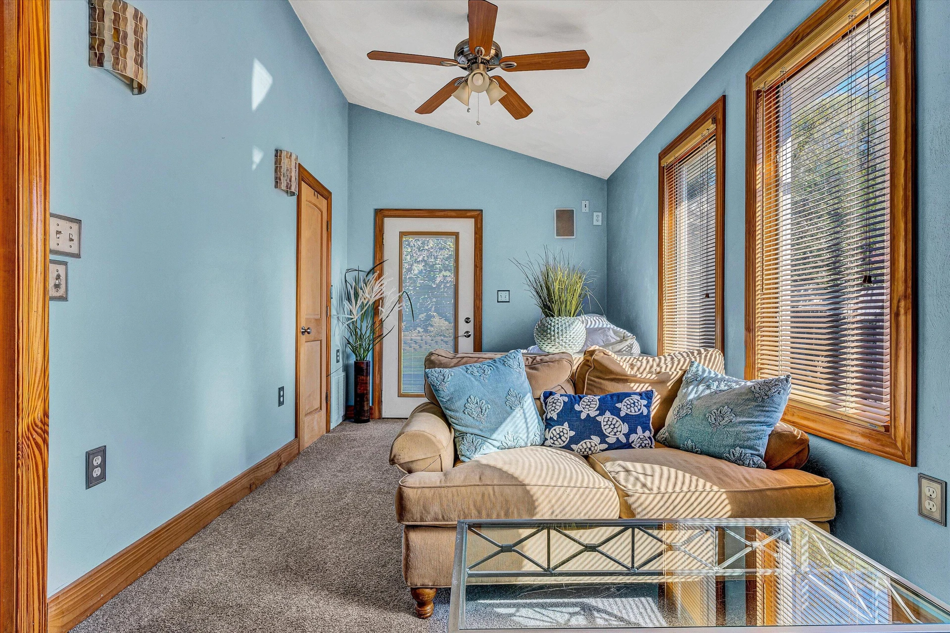 1013 Howbert AVE - Photo 38