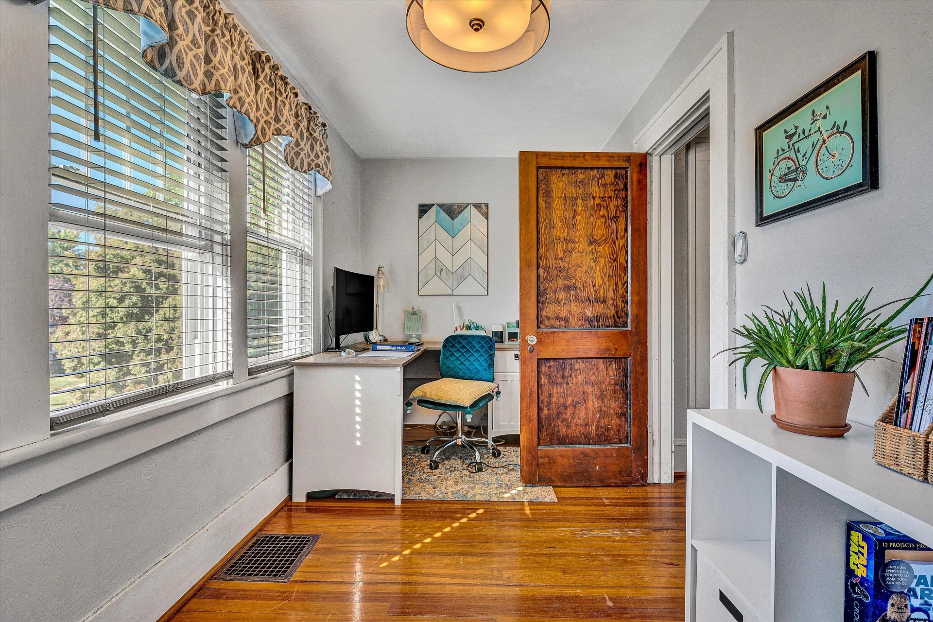 1013 Howbert AVE - Photo 44