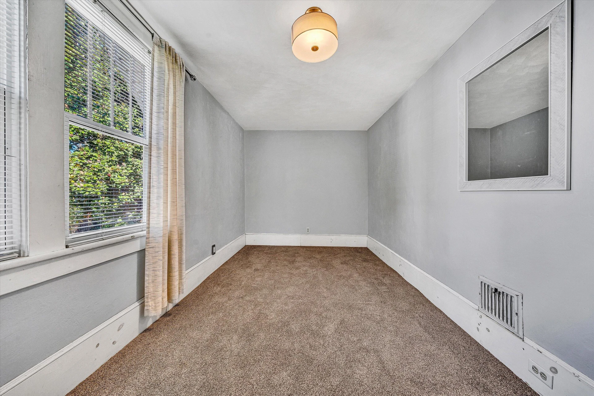 1013 Howbert AVE - Photo 47