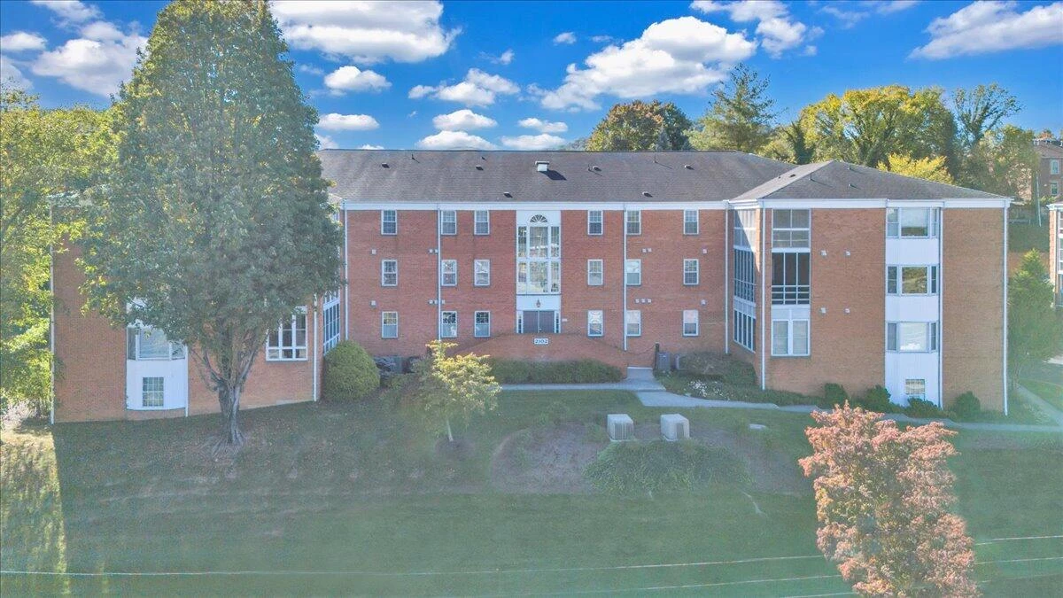 2102 Stephenson AVE #22