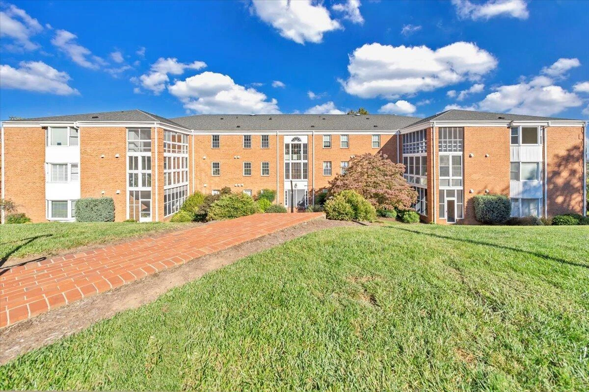 2102 Stephenson AVE #22 - Photo 2