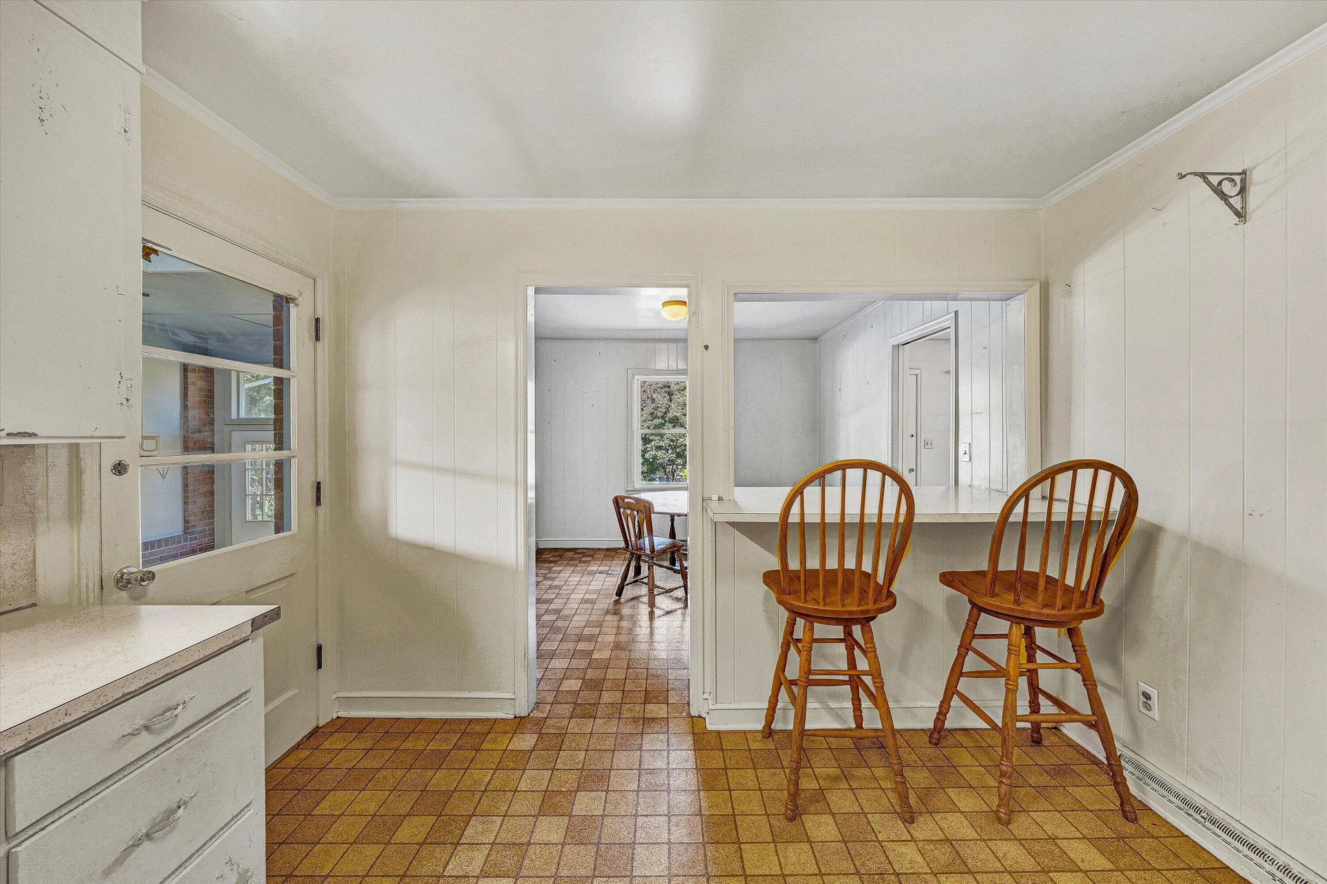1602 Maiden LN - Photo 18