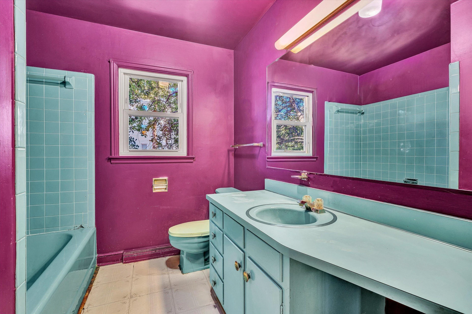 1602 Maiden LN - Photo 20
