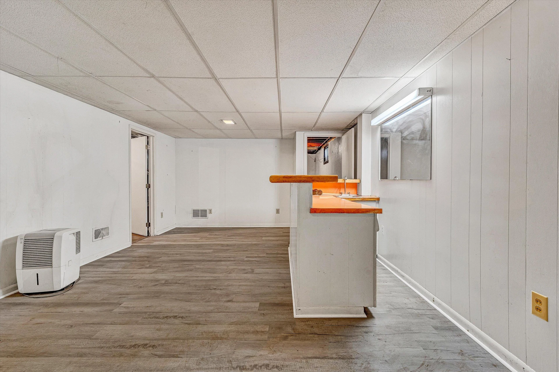 1602 Maiden LN - Photo 27