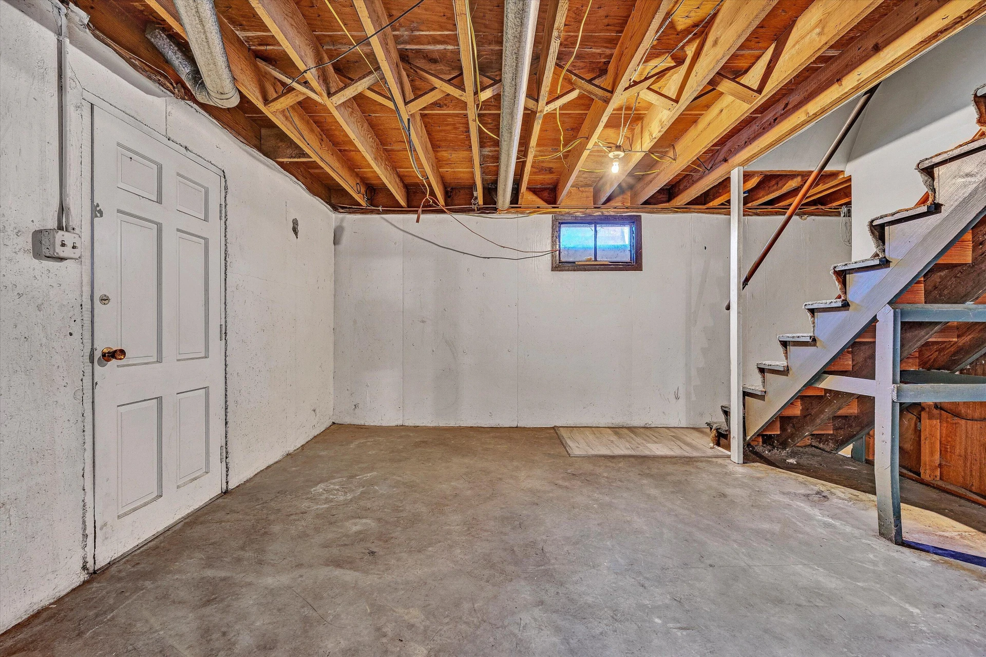 1602 Maiden LN - Photo 30