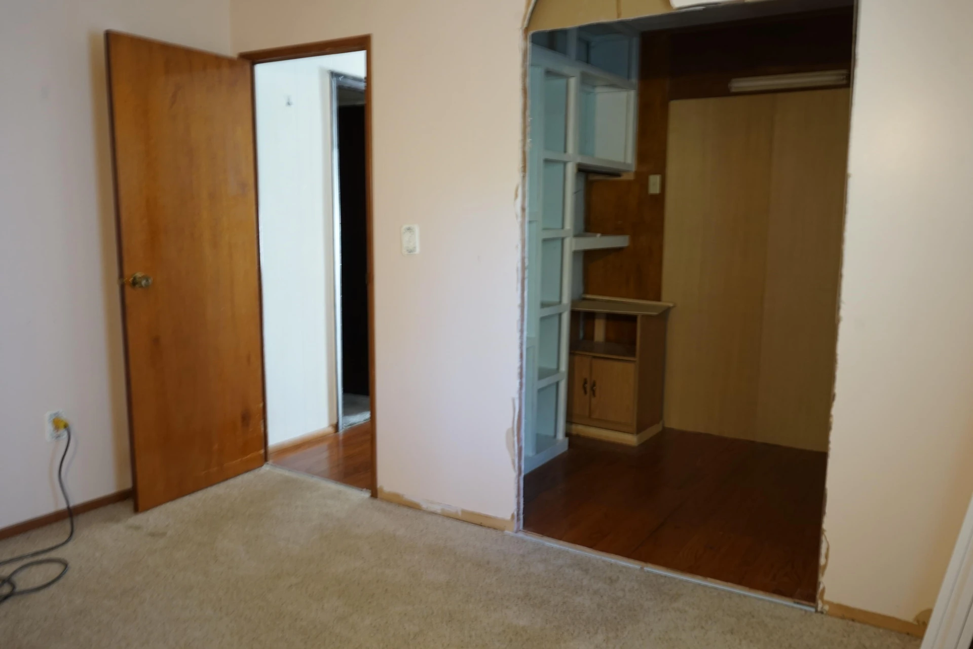 628 Montrose AVE - Photo 15