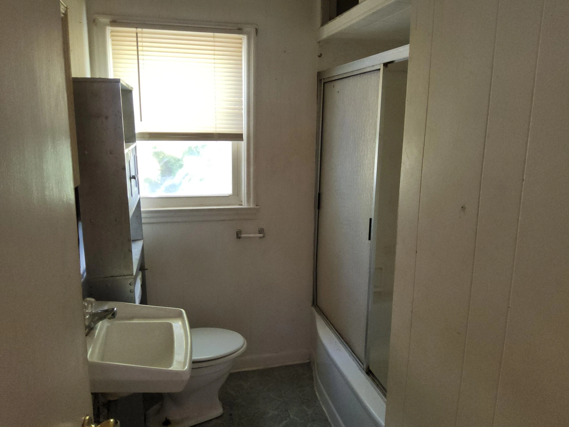 3219 Yardley DR - Photo 10