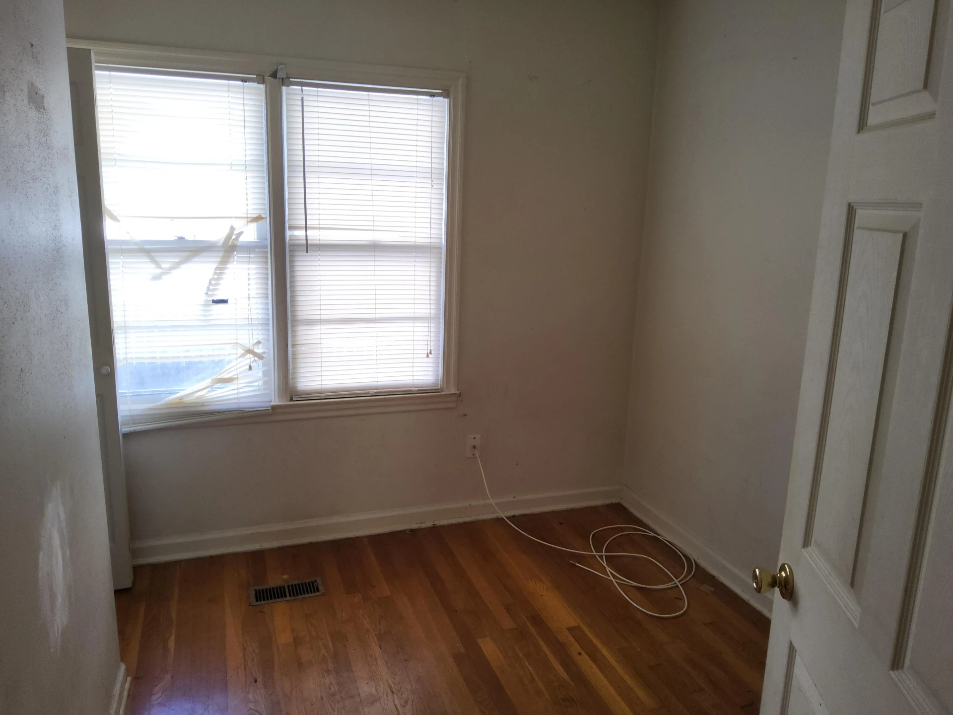 3219 Yardley DR - Photo 5