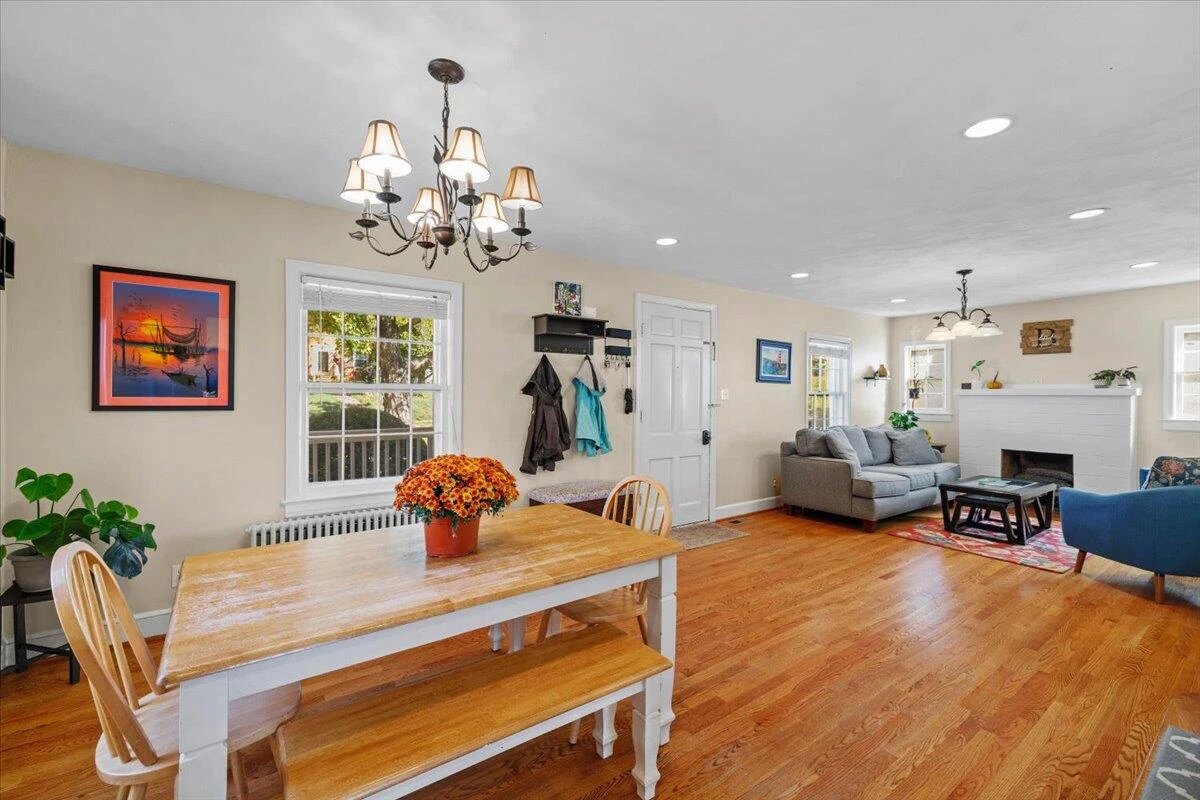 2232 Lincoln AVE - Photo 9