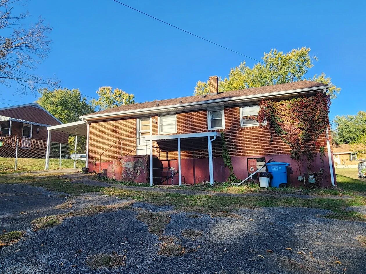 4832 Showalter RD - Photo 8