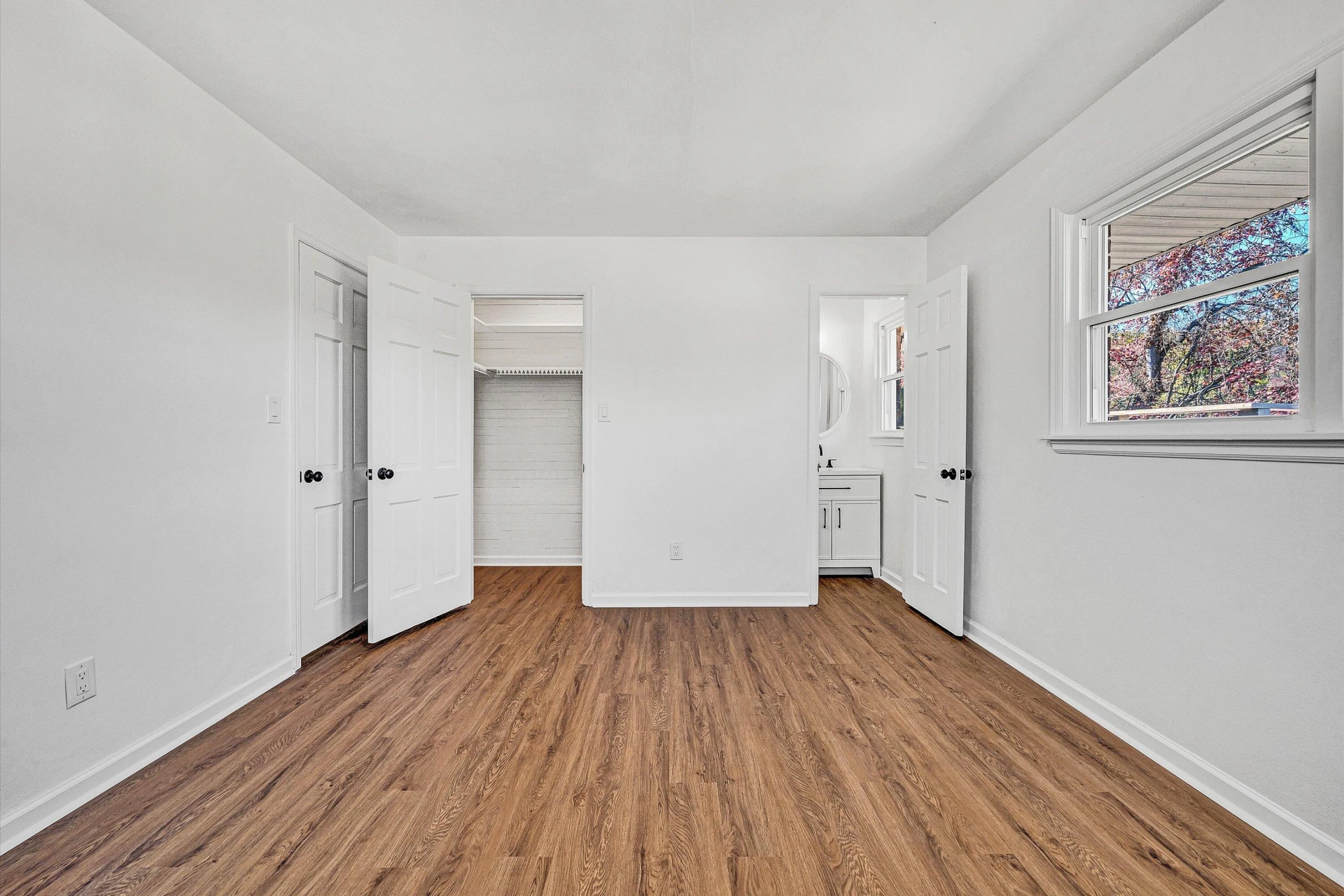 3344 Crittendon AVE - Photo 11