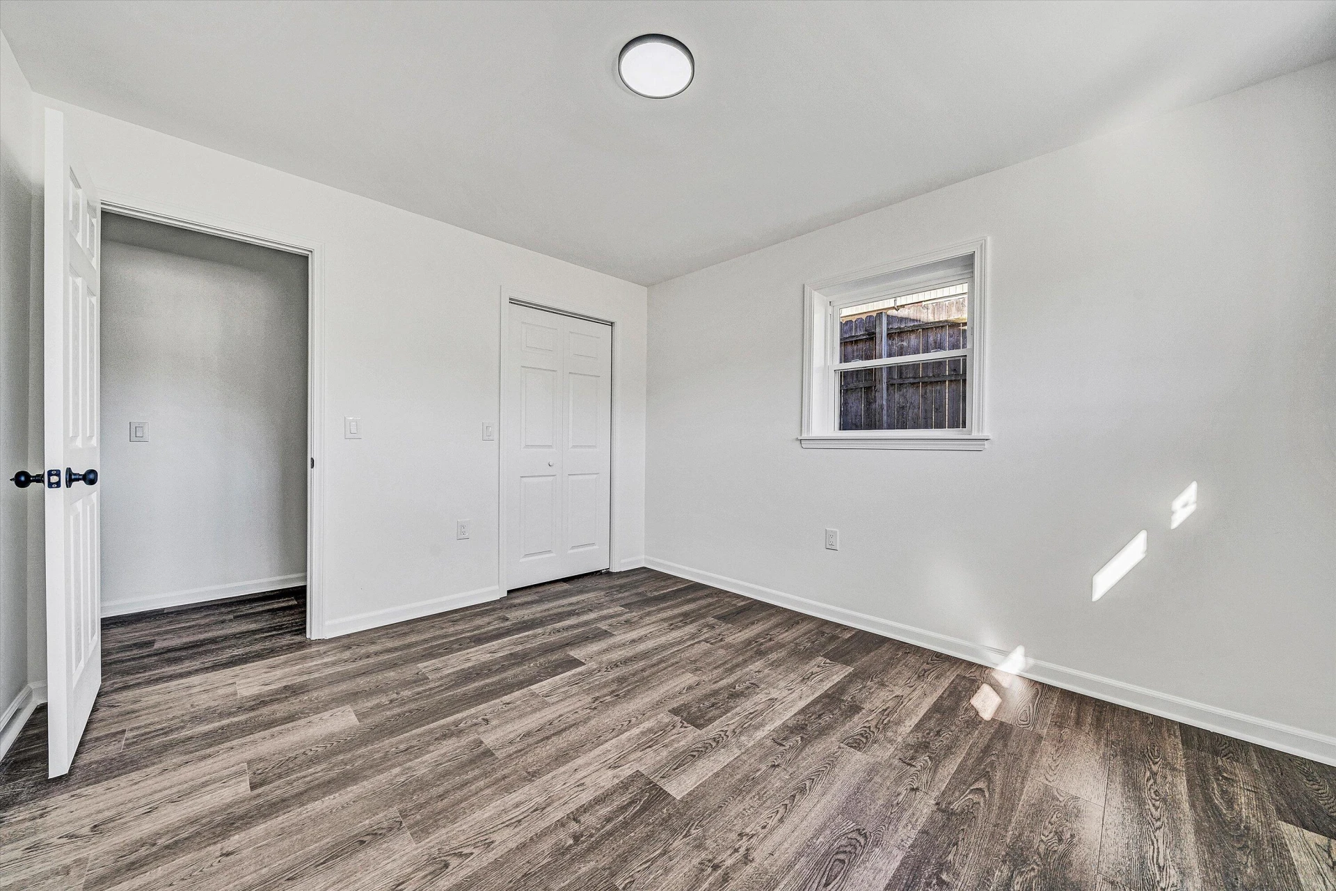 3344 Crittendon AVE - Photo 17