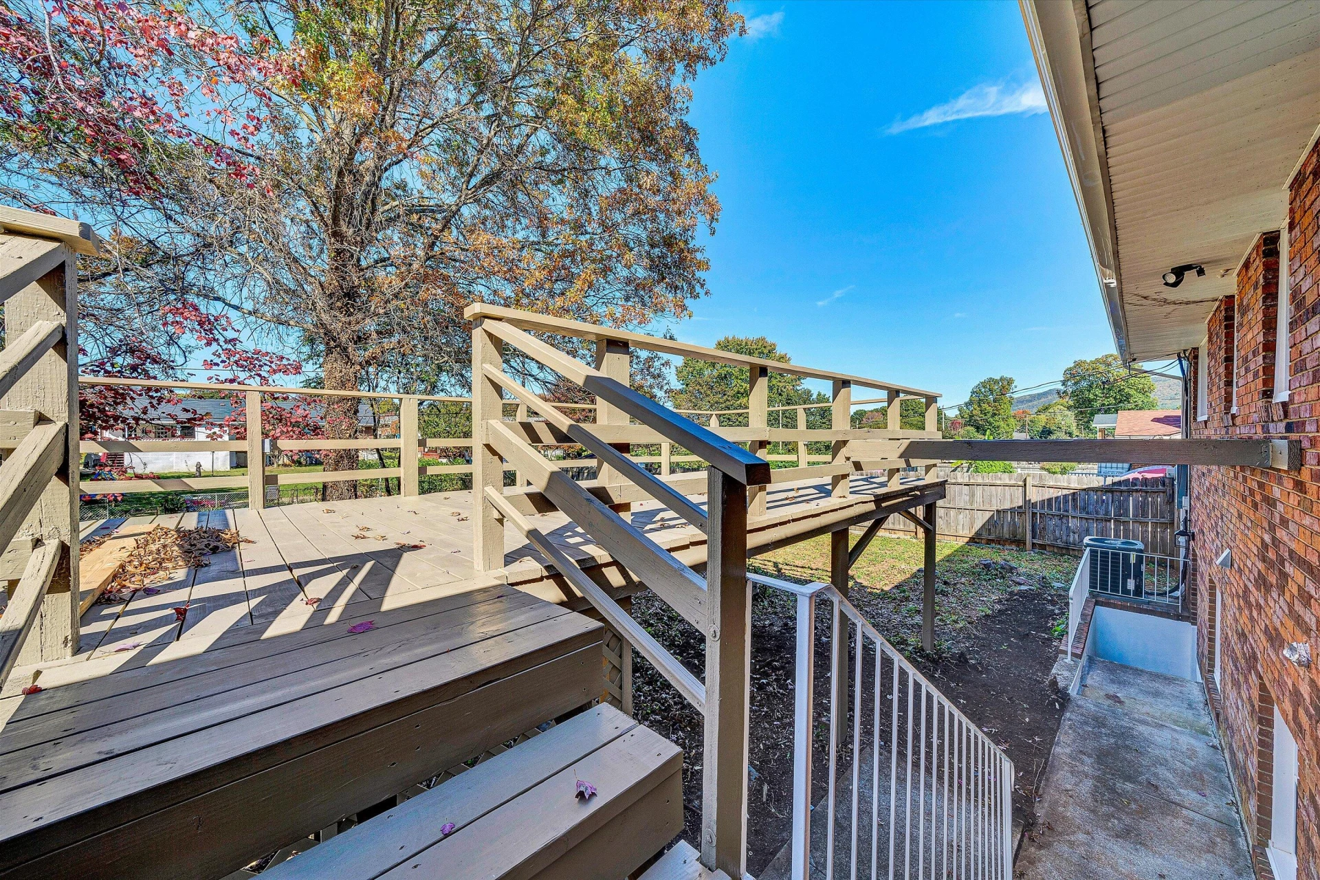 3344 Crittendon AVE - Photo 19