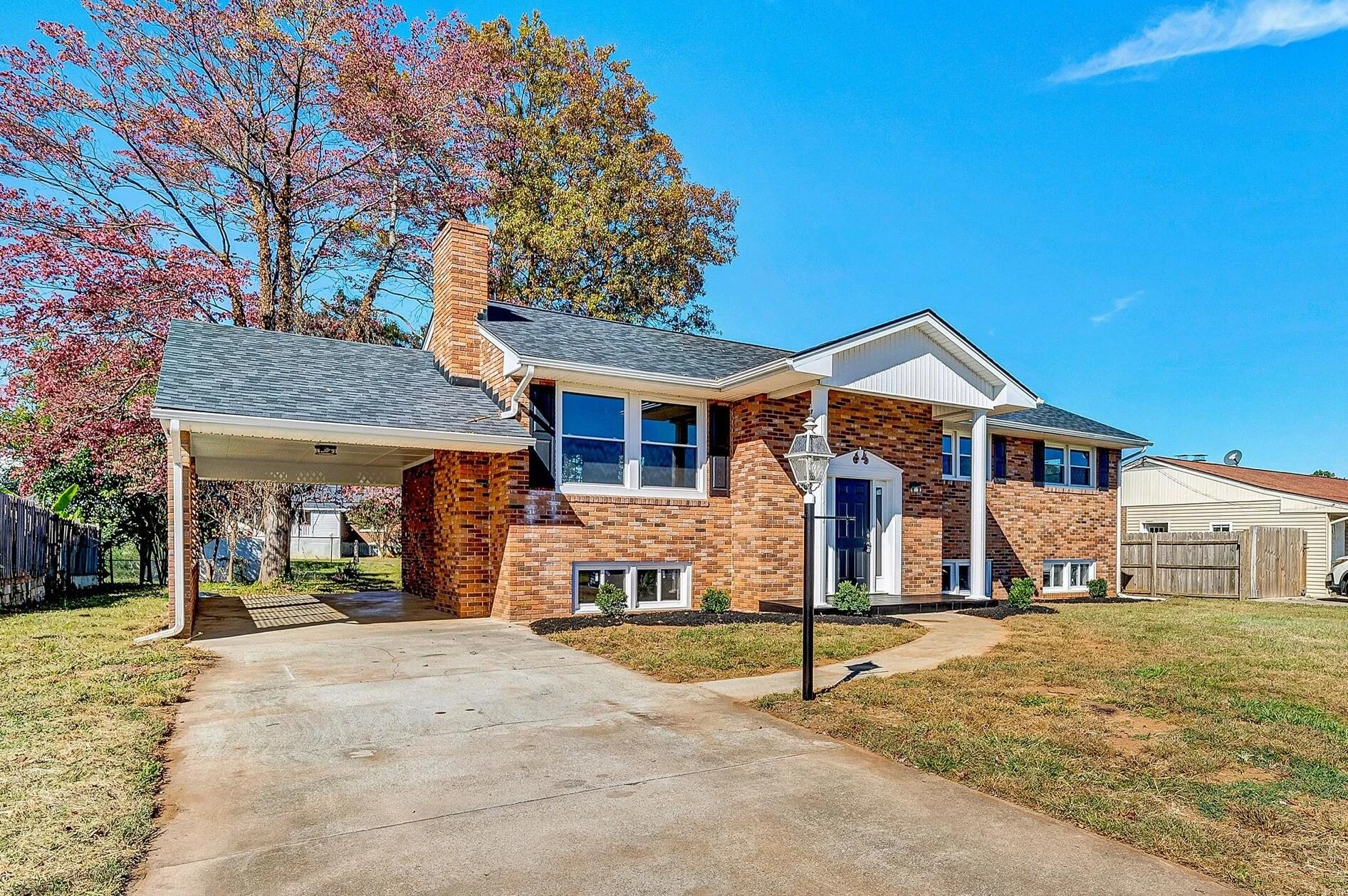 3344 Crittendon AVE - Photo 2