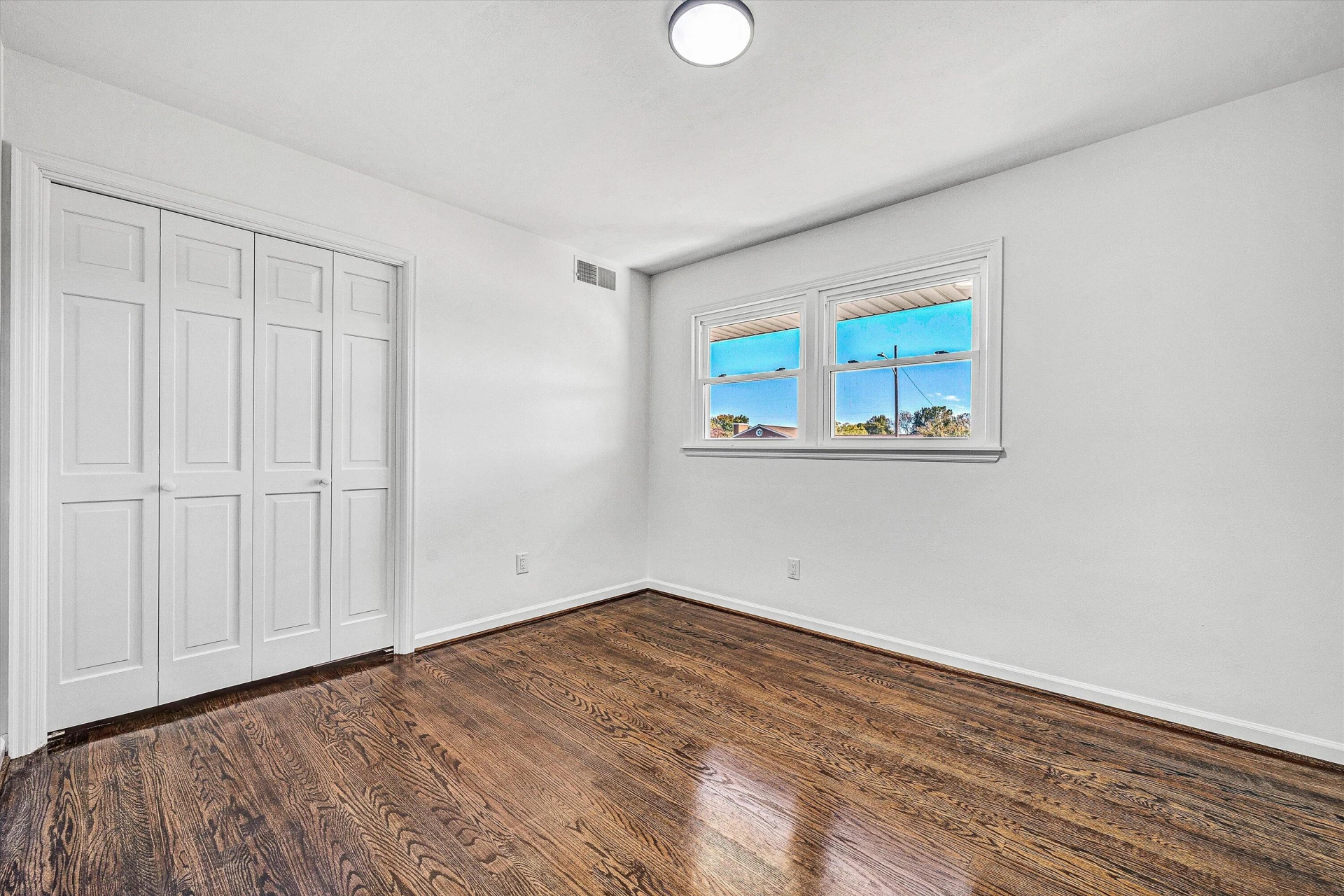 3344 Crittendon AVE - Photo 9
